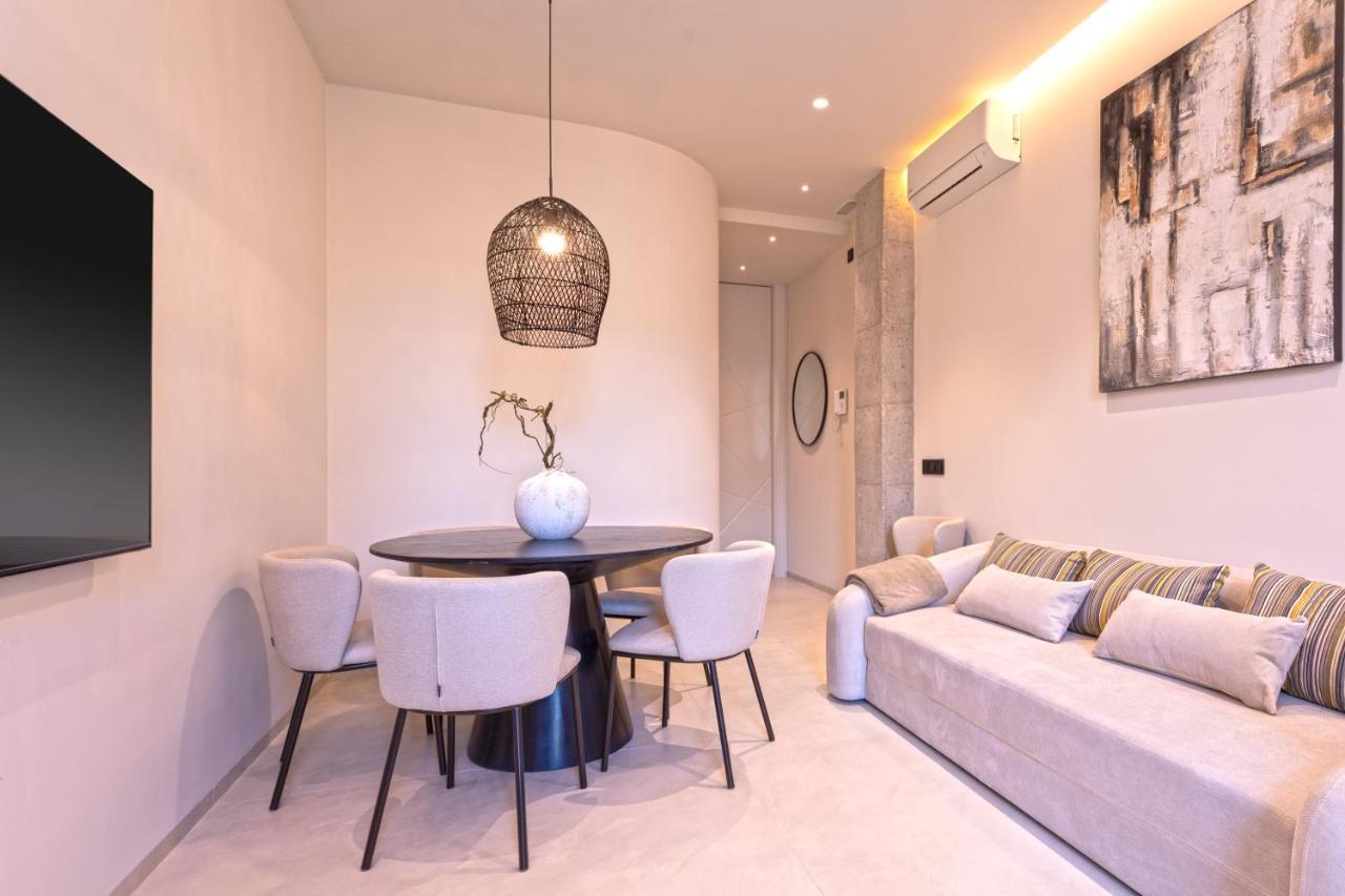 Magnificent Renovated 2Bd 2Bth Duplex With Backyard - City Centre مالقة المظهر الخارجي الصورة