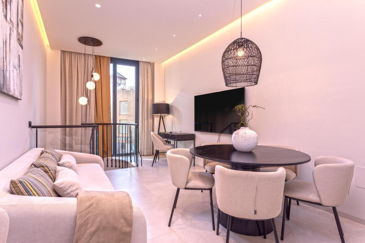 Magnificent Renovated 2Bd 2Bth Duplex With Backyard - City Centre مالقة المظهر الخارجي الصورة