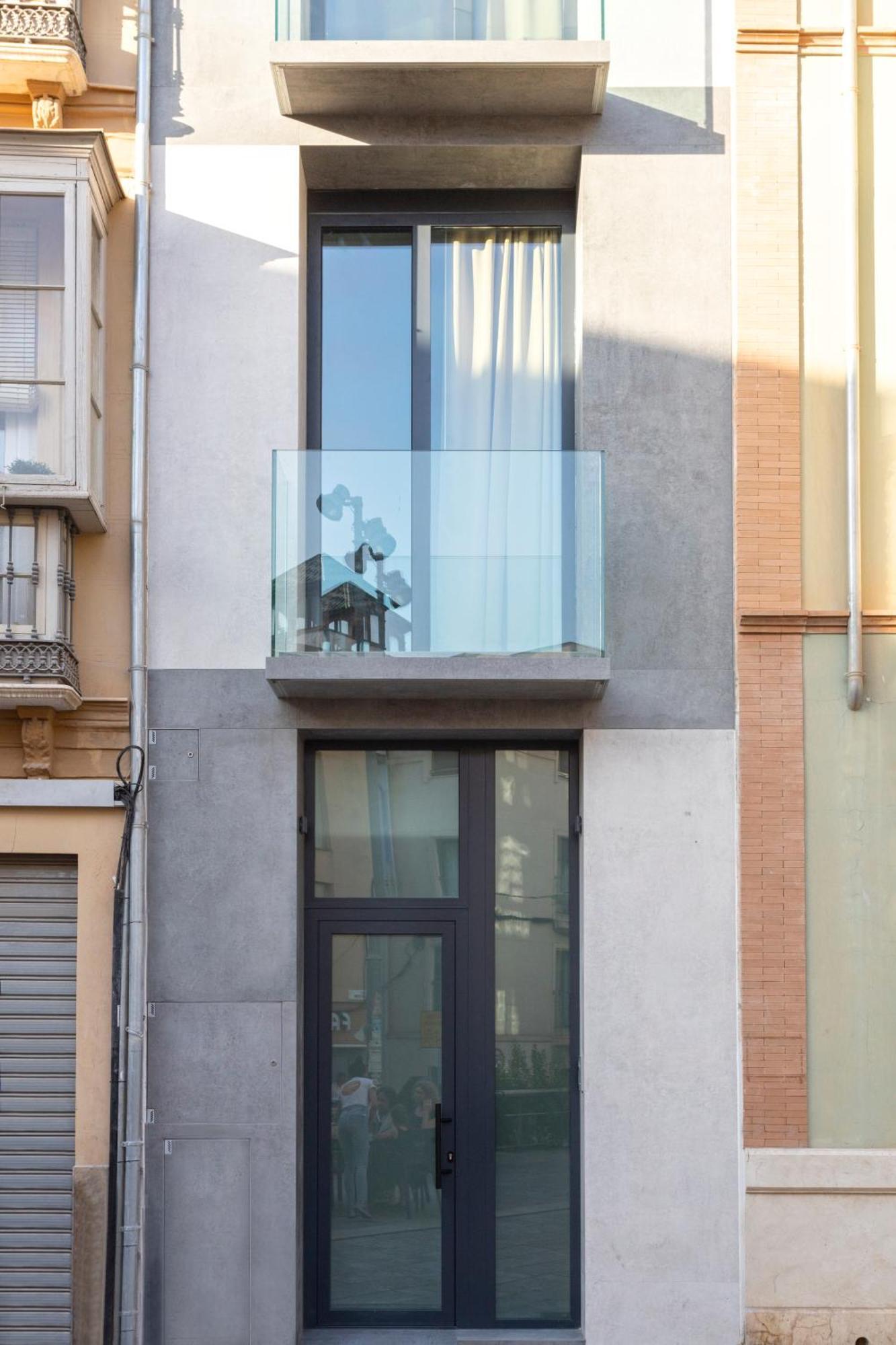 Magnificent Renovated 2Bd 2Bth Duplex With Backyard - City Centre مالقة المظهر الخارجي الصورة